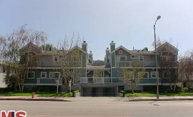 13030 Moorpark St #6