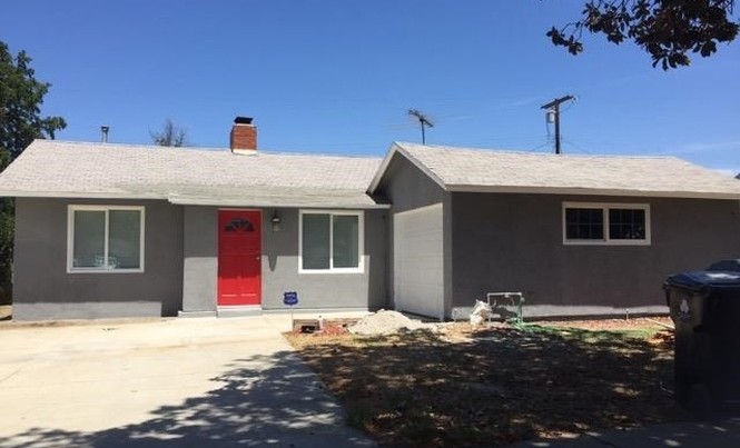 17437 Arminta St, Northridge