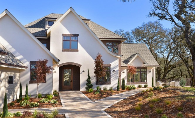 927 Turnberry Court Windsor